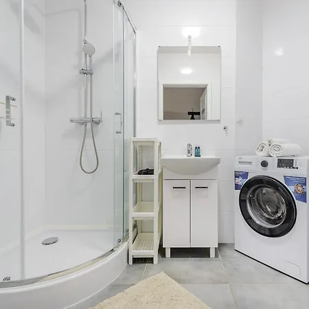 Shortstaypoland Zupnicza B83 Apartment Warsaw